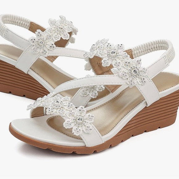 GUC White Wedge Bohemian Sandals - Picture 5 of 7